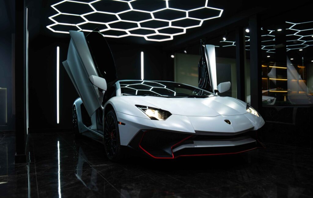 rent lamborghini in dubai